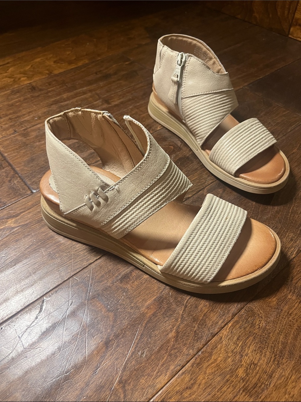 Miz Mooz Cece Slingback Wedge Sandal, Cream, size 37 EU/ 6.5-7 US